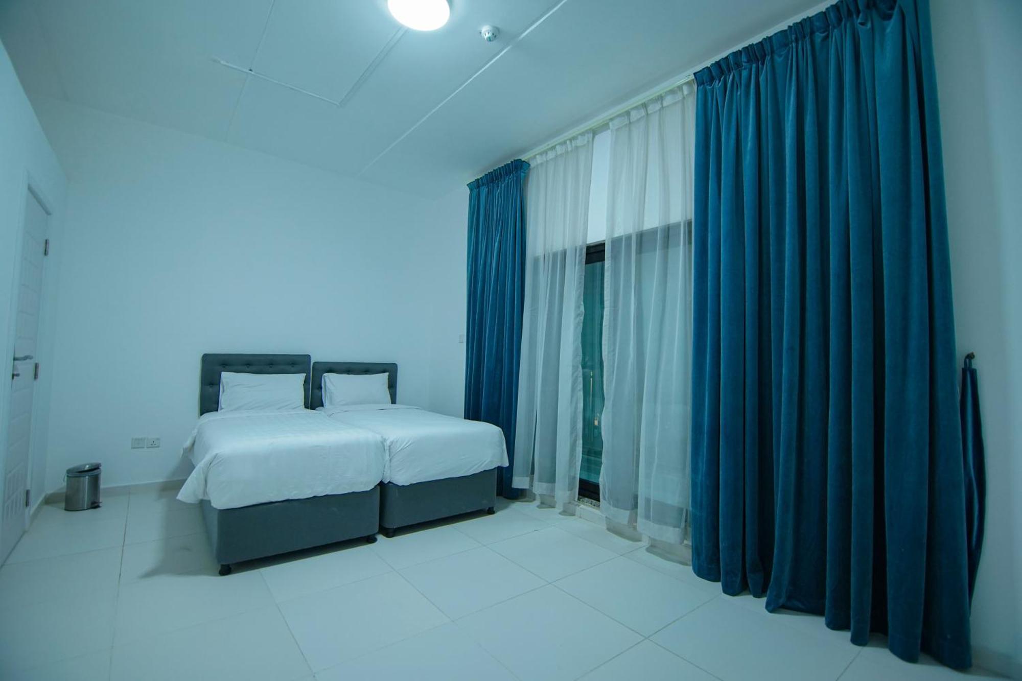 Home Away Holiday Homes Dubai Esterno foto