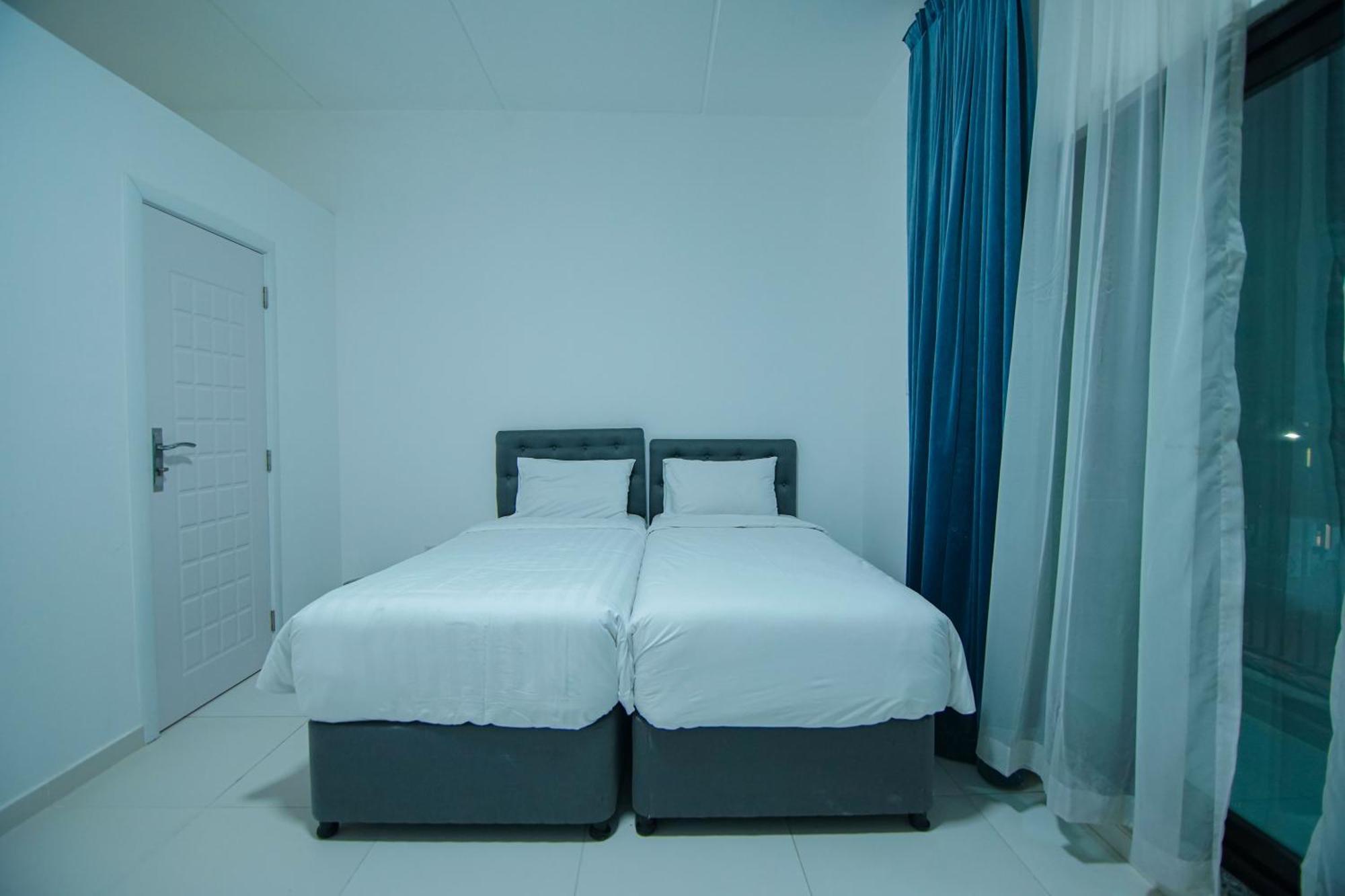 Home Away Holiday Homes Dubai Esterno foto