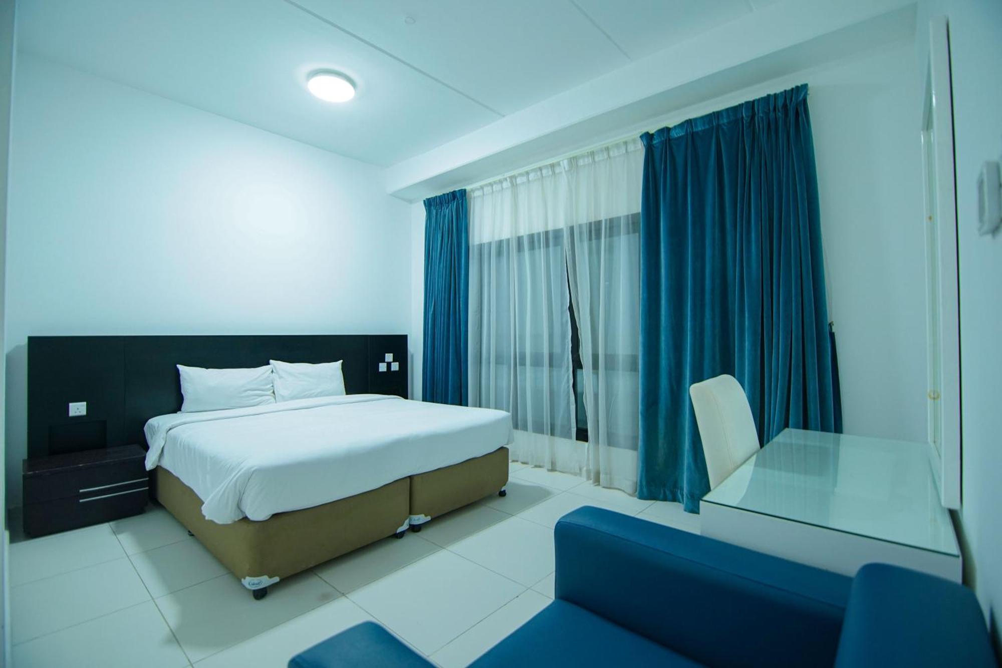 Home Away Holiday Homes Dubai Esterno foto